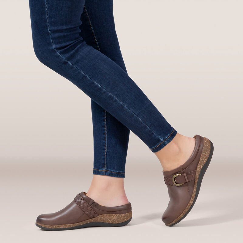 Libby Comfort Clog #color_brown