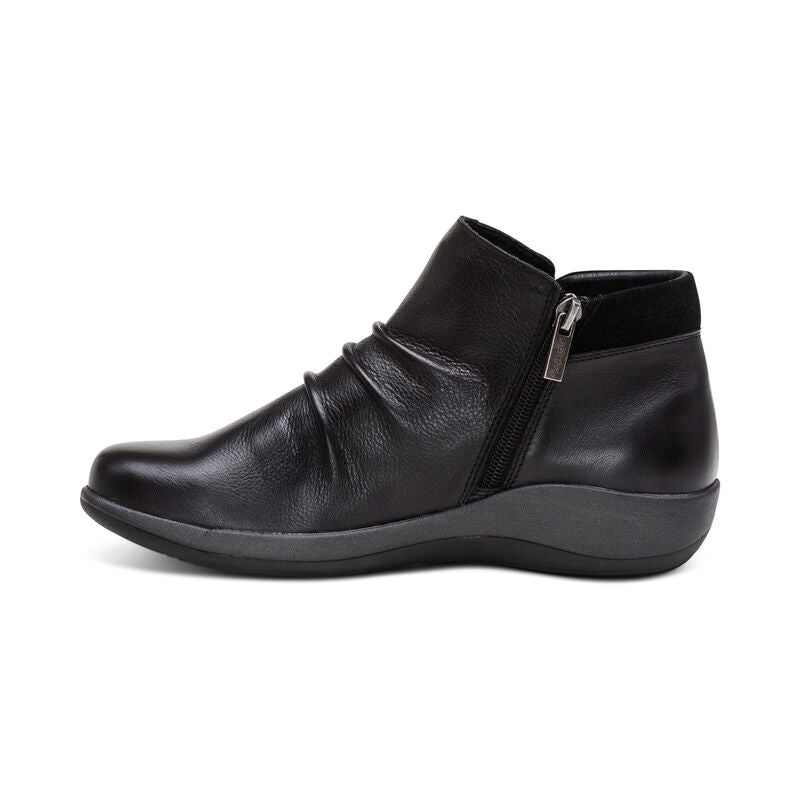 Luna Arch Support Boot Left Angle #color_black