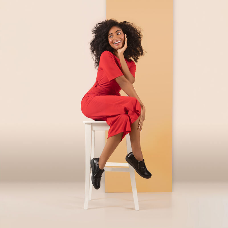 Katie Monk #color_black