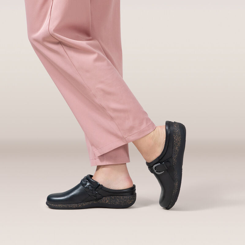 Libby Comfort Clog #color_black