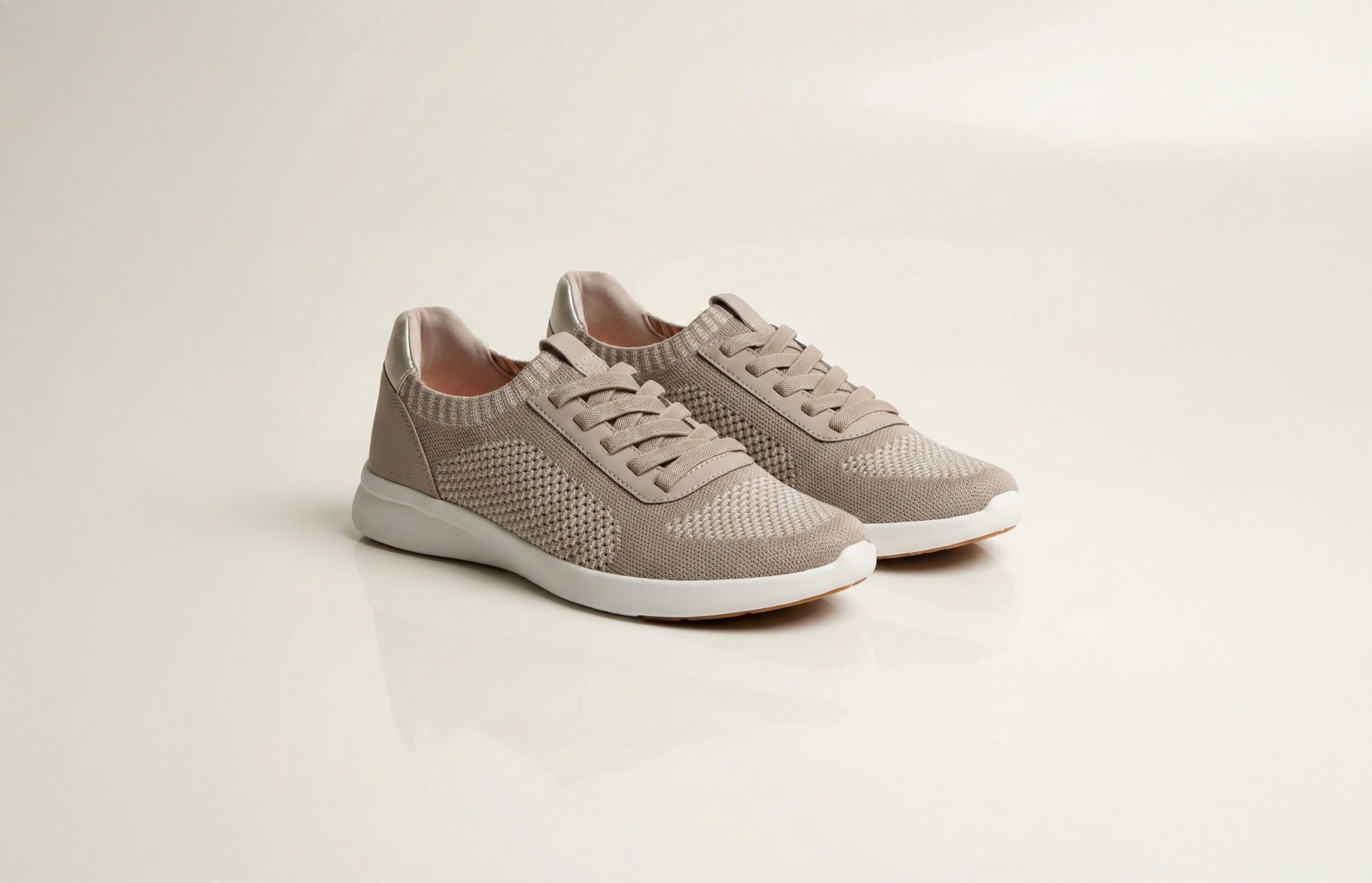 4 Stylish Extra Wide Women's Shoes for Bunions