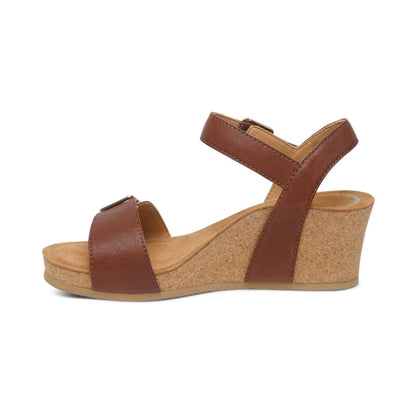 Lexa Quarter Strap Wedge #color_walnut