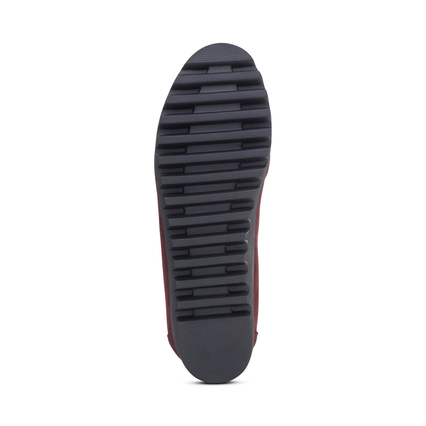 Brianna Slip On #color_burgundy