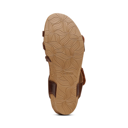 Avril Quarter Strap Wedge #color_walnut