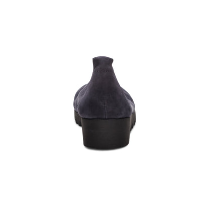 Brianna Slip On #color_navy