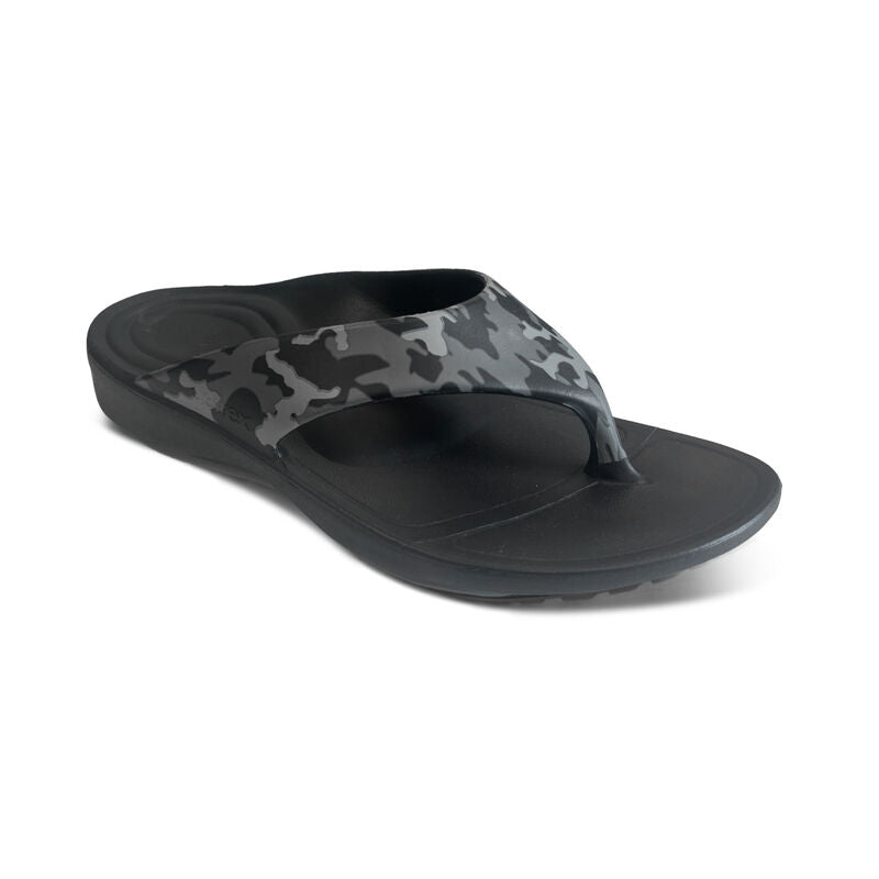 Maui Flips - Men #color_charcoal-camo