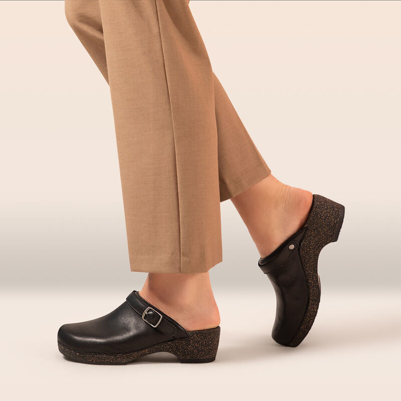 Beckie Cork Clog Lifestyle #color_black