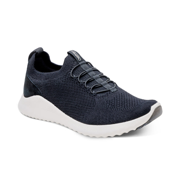 Kinsley Arch Support Sneaker #color_black