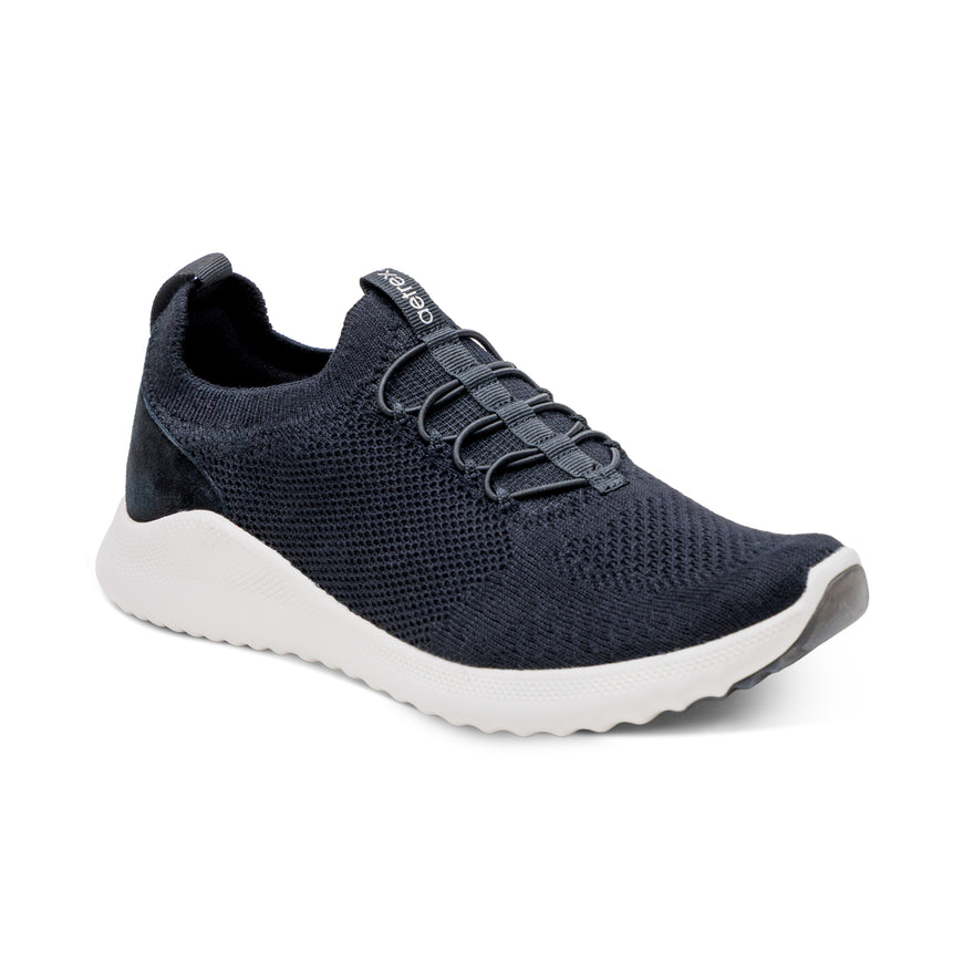 Kinsley Arch Support Sneaker #color_black