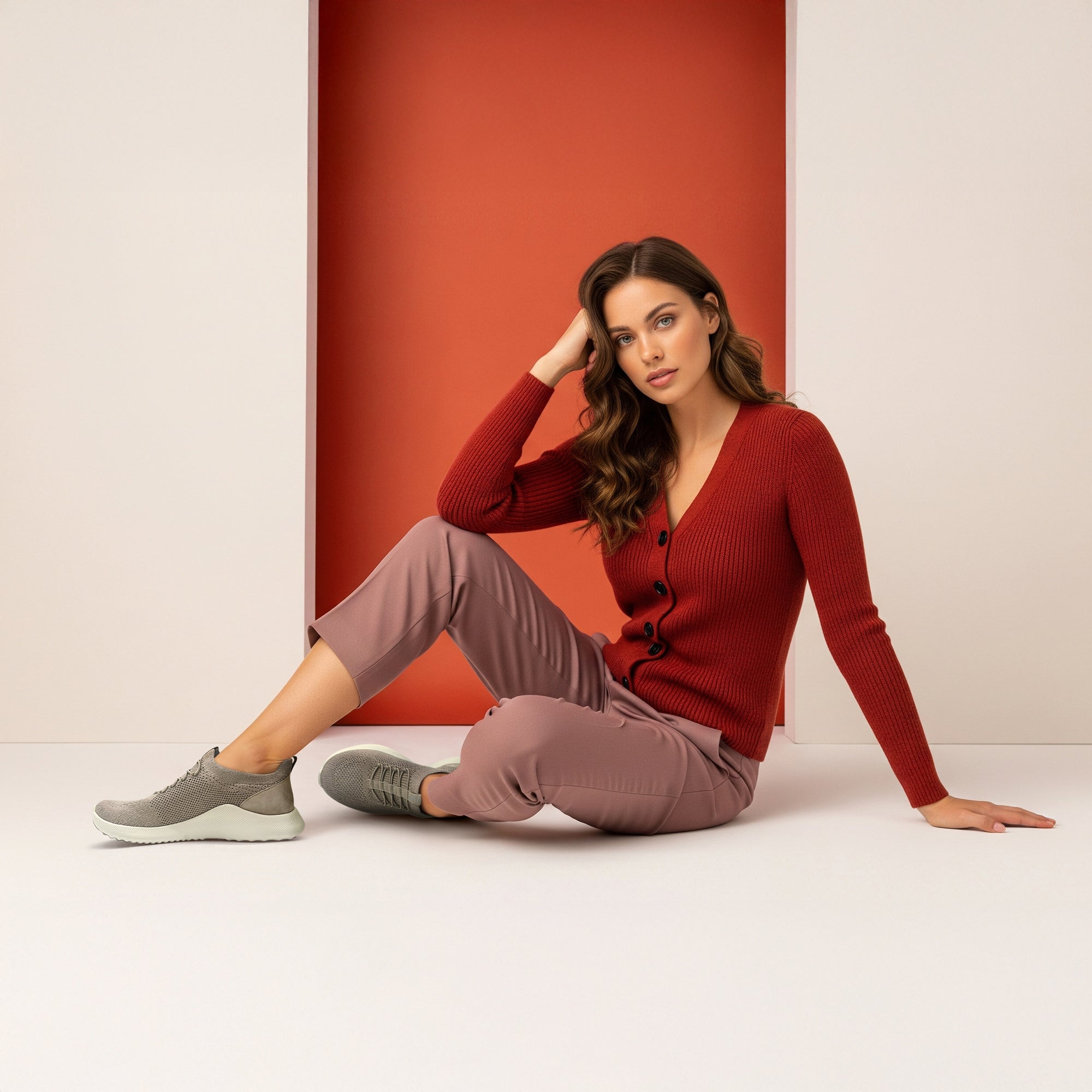 Kinsley Arch Support Sneaker Lifestyle #color_light grey