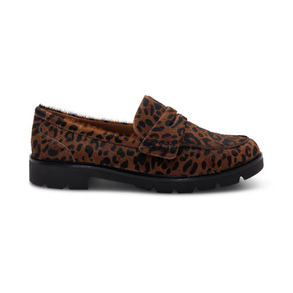 Collette Loafer right Angle #color_leopard