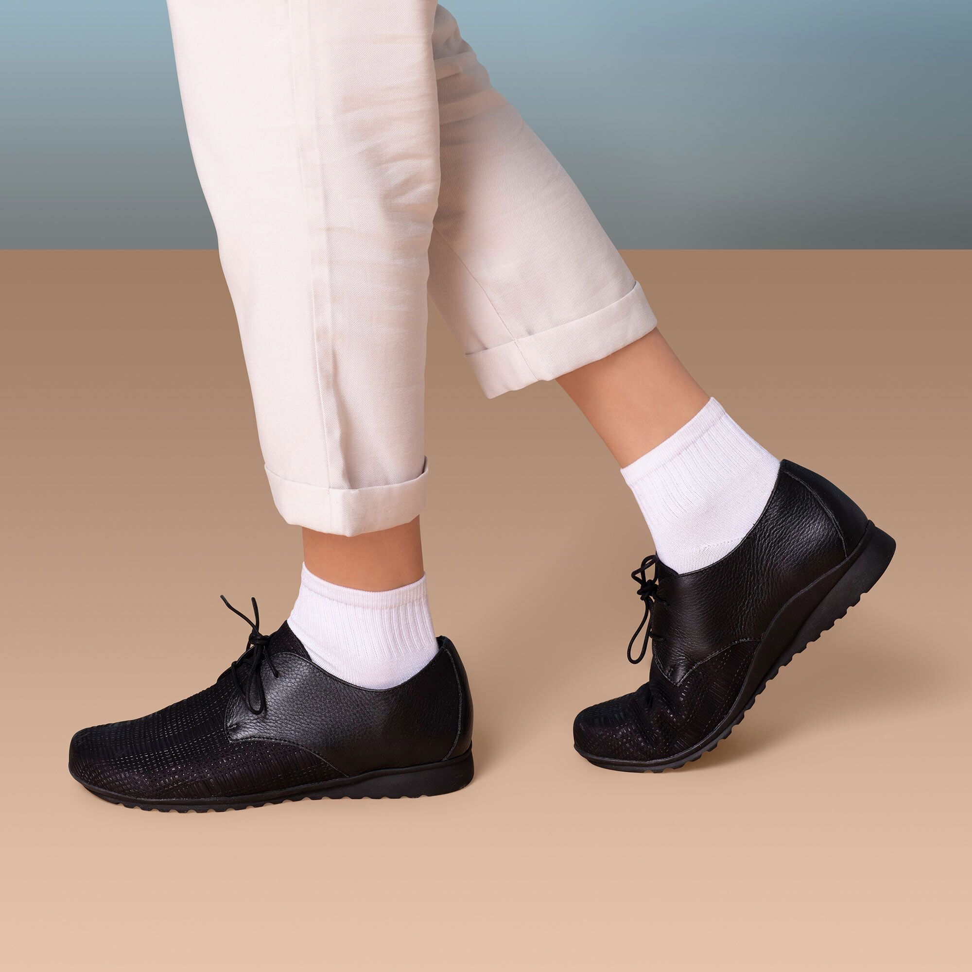 oxford lace up